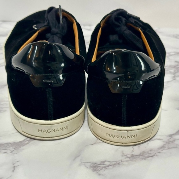 Magnanni Men's Dalia Velvet Sneakers Black - Picture 8 of 11